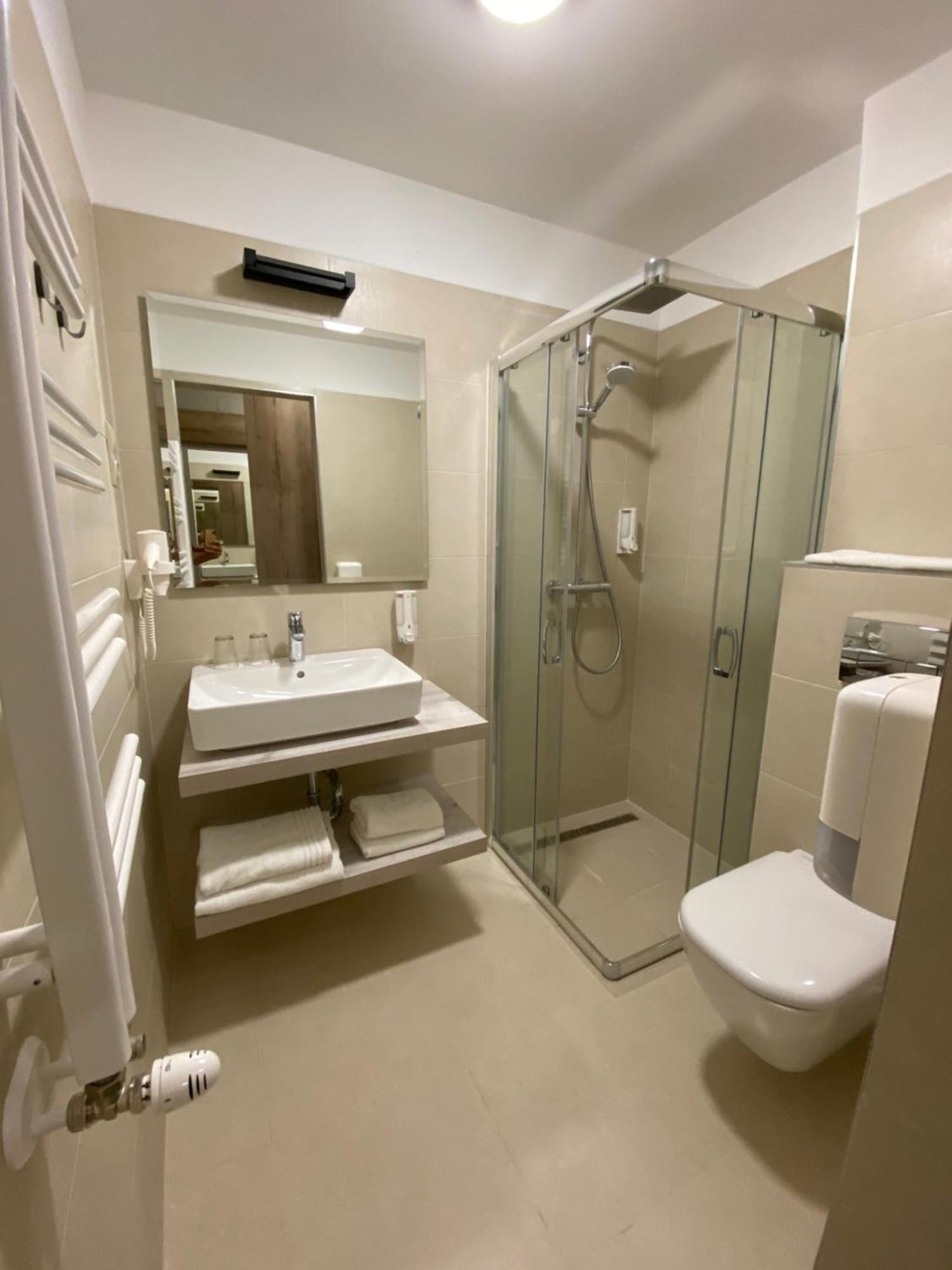 Duna Wellness Hotel บายา ภายนอก รูปภาพ