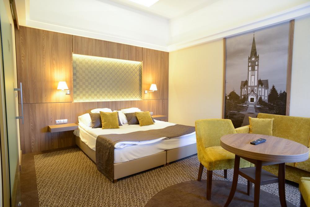 Duna Wellness Hotel บายา ภายนอก รูปภาพ